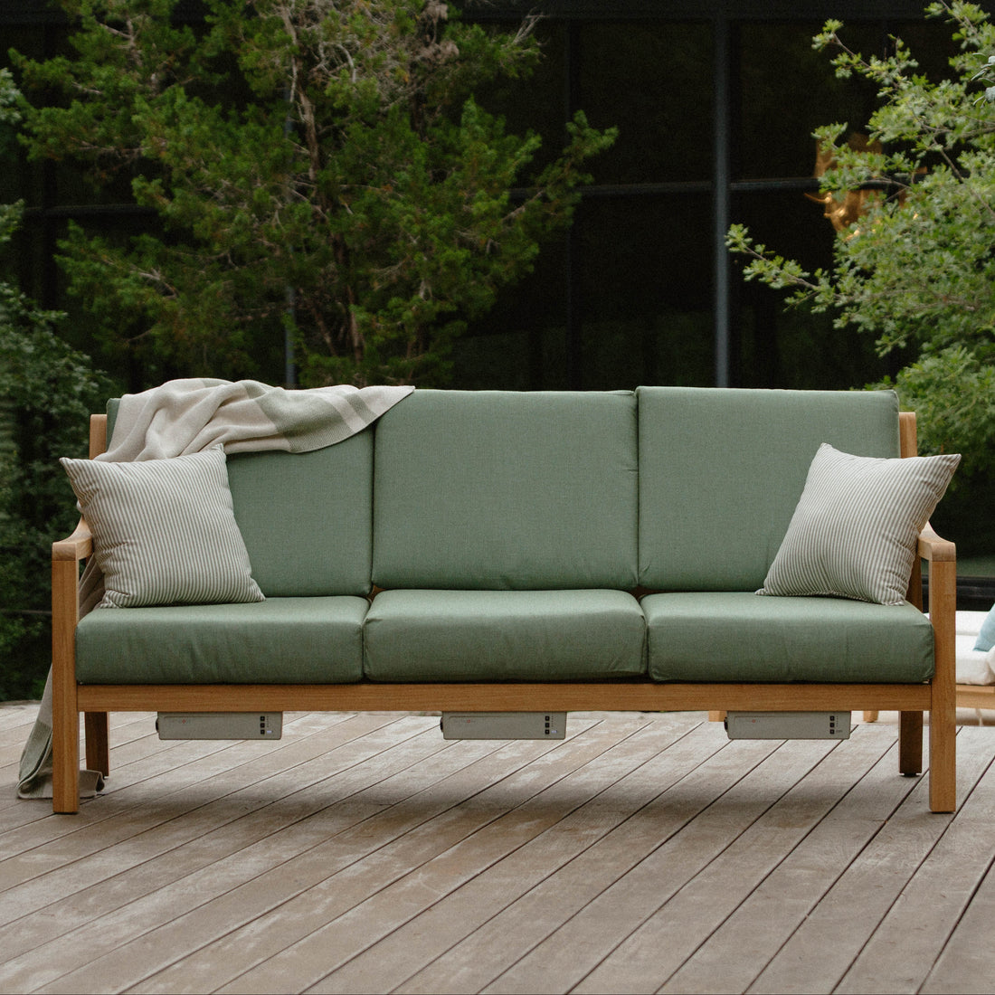 Signature Outdoor Throw Pillow#fabric-color_hedge
